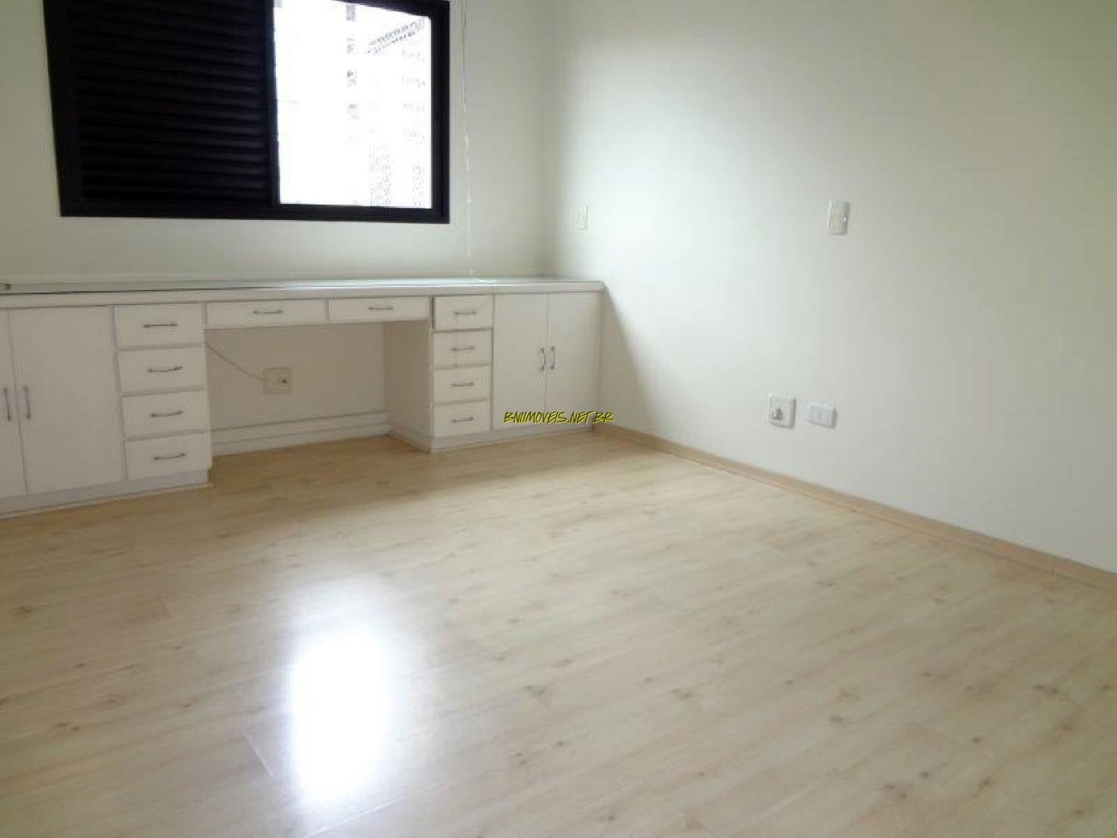 Apartamento à venda e aluguel com 3 quartos, 250m² - Foto 11