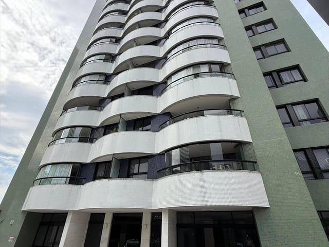 Apartamento com 130m² 2 quartos e 5 banheiros, à venda, no bairro Horto Florestal em Salvador