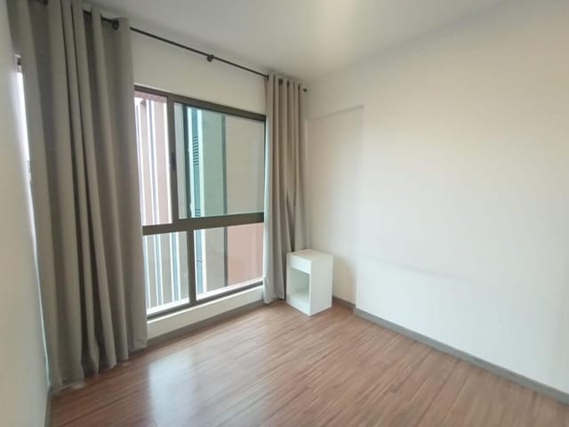 Apartamento 1 quarto e 1 banheiro, para alugar, no bairro Centro em Curitiba