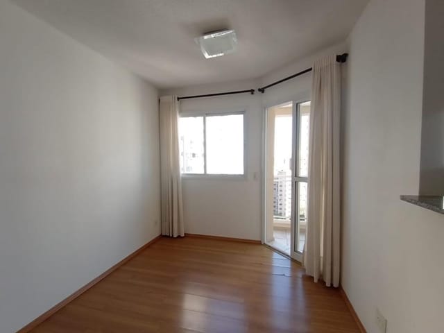 Apartamento 2 quartos e 2 banheiros, para alugar, no bairro Portão em Curitiba