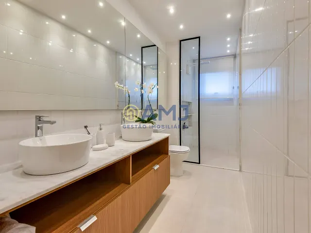 Apartamento 3 quartos e 4 banheiros, à venda, no bairro Serrinha em Goiânia