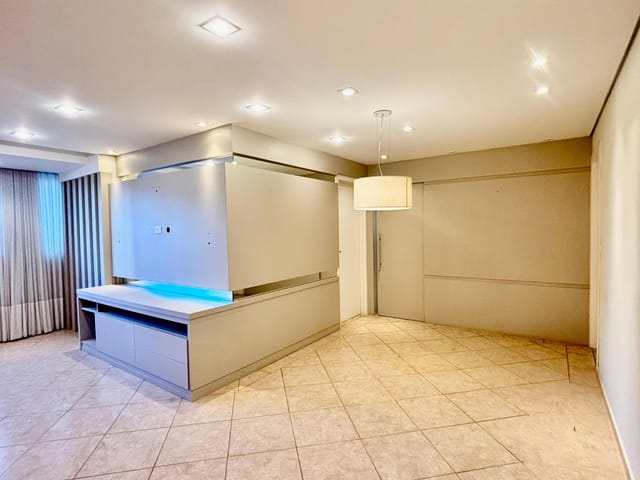 Apartamento com 127m² 3 quartos e 3 banheiros, à venda, no bairro Centro em Ponta Grossa