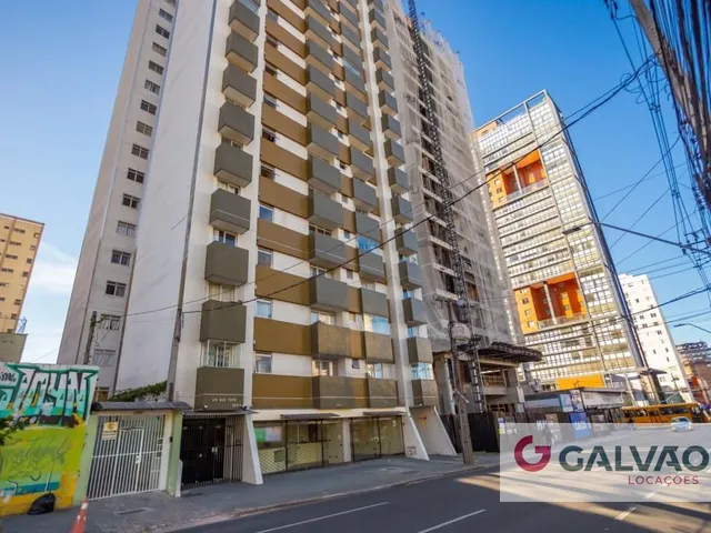 Apartamento 1 quarto e 1 banheiro, para alugar, no bairro Centro em Curitiba
