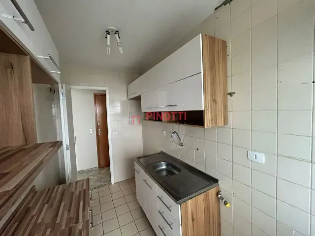 Apartamento 2 quartos e 1 banheiro, à venda, no bairro Parque das Nações em Santo André