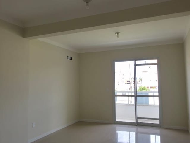 Apartamento 2 quartos e 2 banheiros, à venda, no bairro Ingleses do Rio Vermelho em Florianópolis