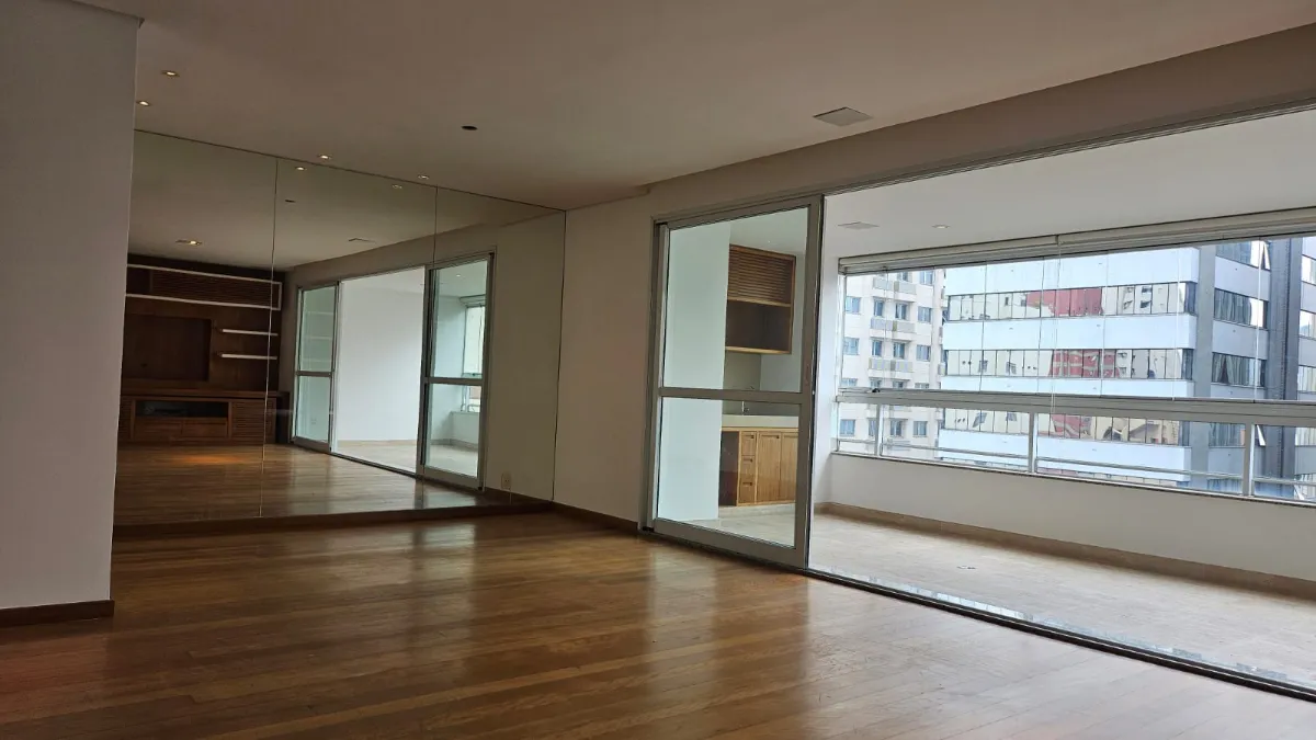 Apartamento para locação em Itaim Bibi com 2 quartos, sendo 2 suítes, 147m²