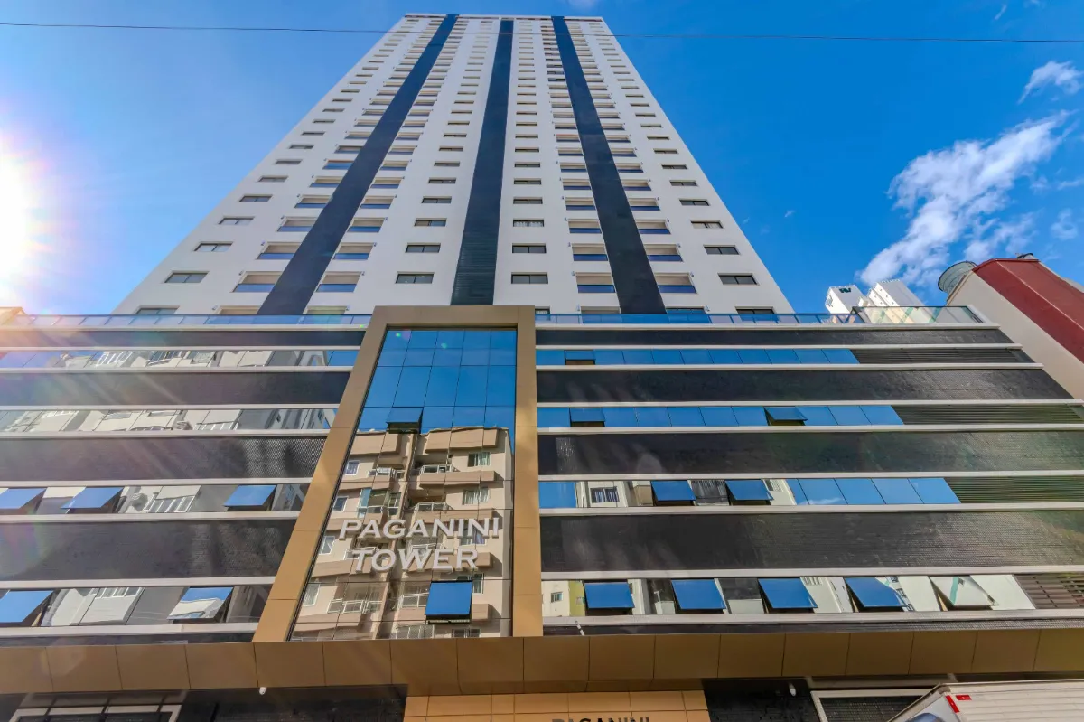Apartamento para venda em Centro com 2 quartos, sendo 2 suítes, 90m²