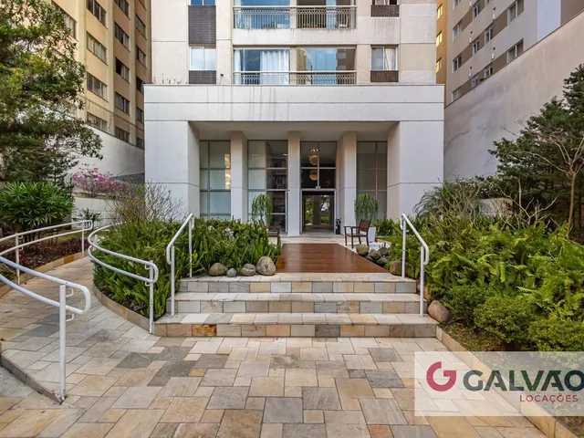Apartamento 1 quarto e 1 banheiro, para alugar, no bairro Centro em Curitiba
