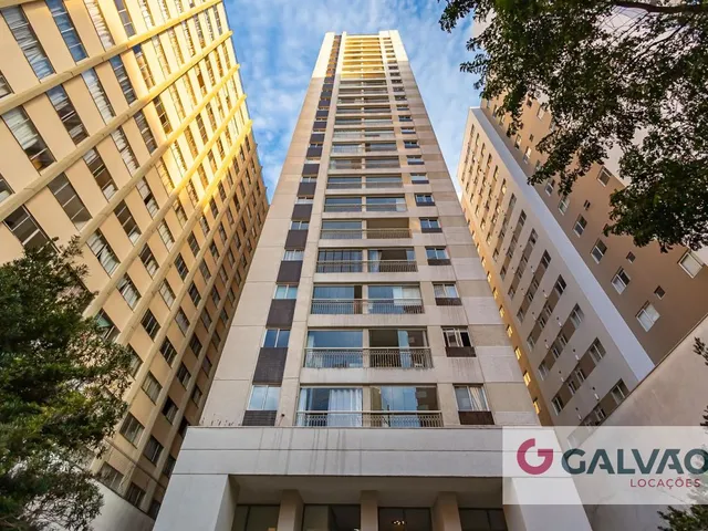 Apartamento 1 quarto e 1 banheiro, para alugar, no bairro Centro em Curitiba
