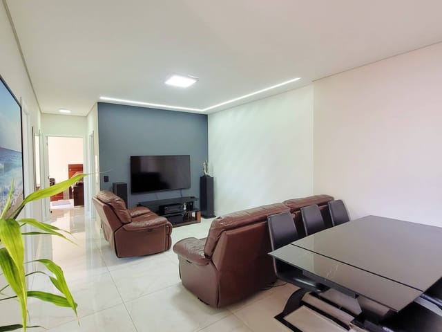 Apartamento com 159m² 3 quartos e 2 banheiros, à venda, no bairro Centro em Ponta Grossa