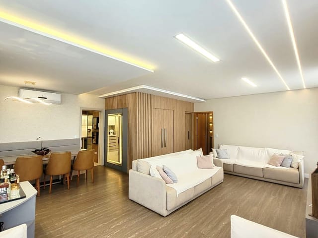 Apartamento com 313m² 3 quartos e 5 banheiros, à venda, no bairro Oficinas em Ponta Grossa