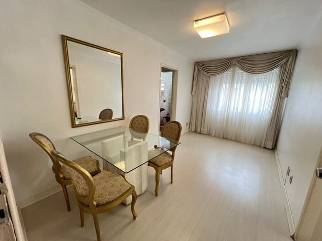 Apartamento 2 quartos e 1 banheiro, à venda, no bairro Azenha em Porto Alegre