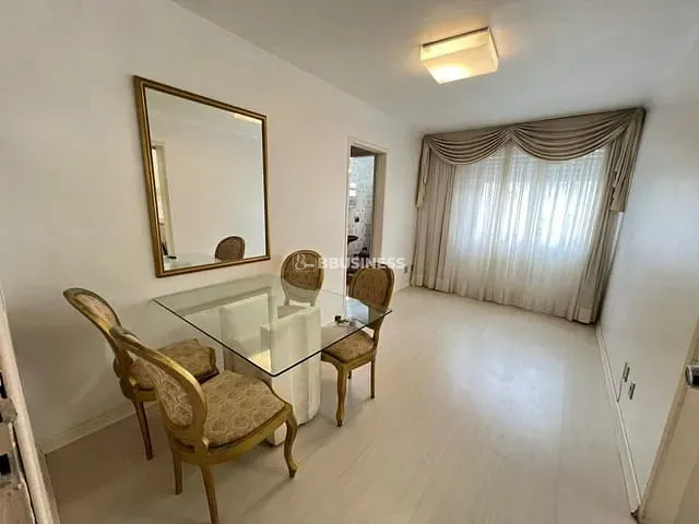 Apartamento 2 quartos e 1 banheiro, à venda, no bairro Azenha em Porto Alegre