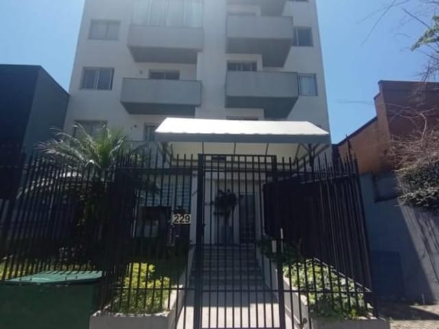Apartamento 1 quarto e 1 banheiro, para alugar, no bairro Água Verde em Curitiba
