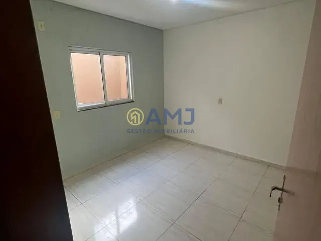 Apartamento 3 quartos e 2 banheiros, para alugar, no bairro Vila Bandeirantes em Goiânia