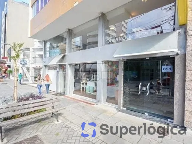 Apartamento com 151m², à venda, no bairro Centro em Curitiba