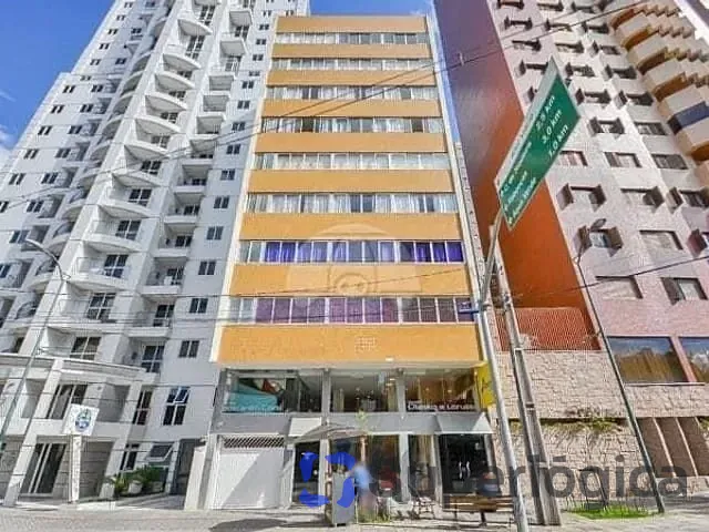 Apartamento com 151m², à venda, no bairro Centro em Curitiba