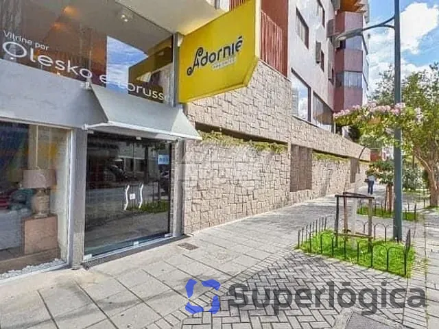 Apartamento com 151m², à venda, no bairro Centro em Curitiba