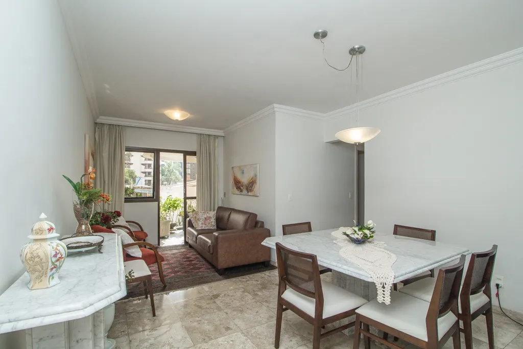 Apartamento para venda em Moema com 3 quartos, sendo 3 suítes, 100m²