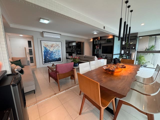 Apartamento com 142m² 4 quartos e 5 banheiros, à venda, no bairro Alphaville I em Salvador