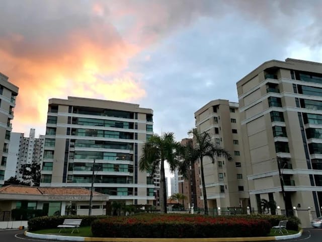 Apartamento com 142m² 4 quartos e 5 banheiros, à venda, no bairro Alphaville I em Salvador