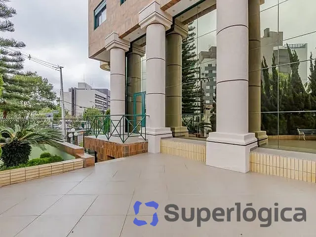 Apartamento com 241m² 3 quartos e 3 banheiros, à venda, no bairro Centro em Curitiba