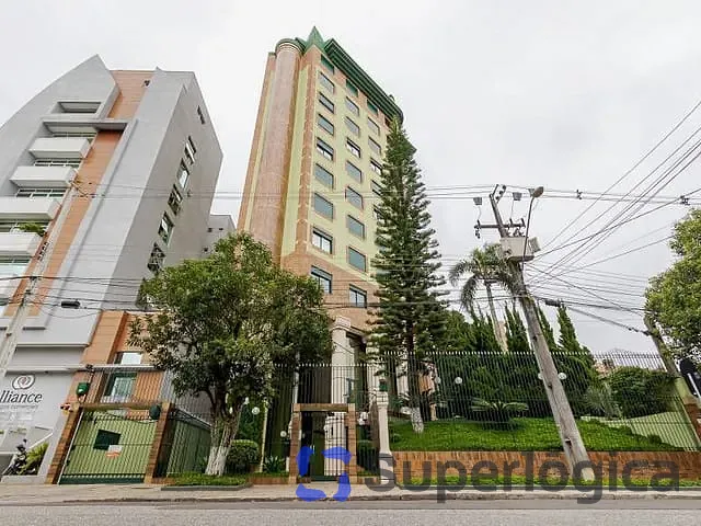 Apartamento com 241m² 3 quartos e 3 banheiros, à venda, no bairro Centro em Curitiba
