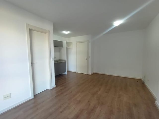 Apartamento 1 quarto e 1 banheiro, para alugar, no bairro Alto da Glória em Curitiba