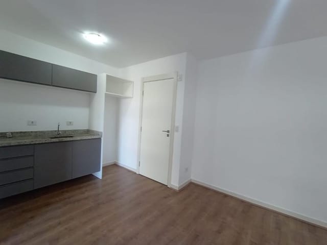Apartamento 1 quarto e 1 banheiro, para alugar, no bairro Alto da Glória em Curitiba