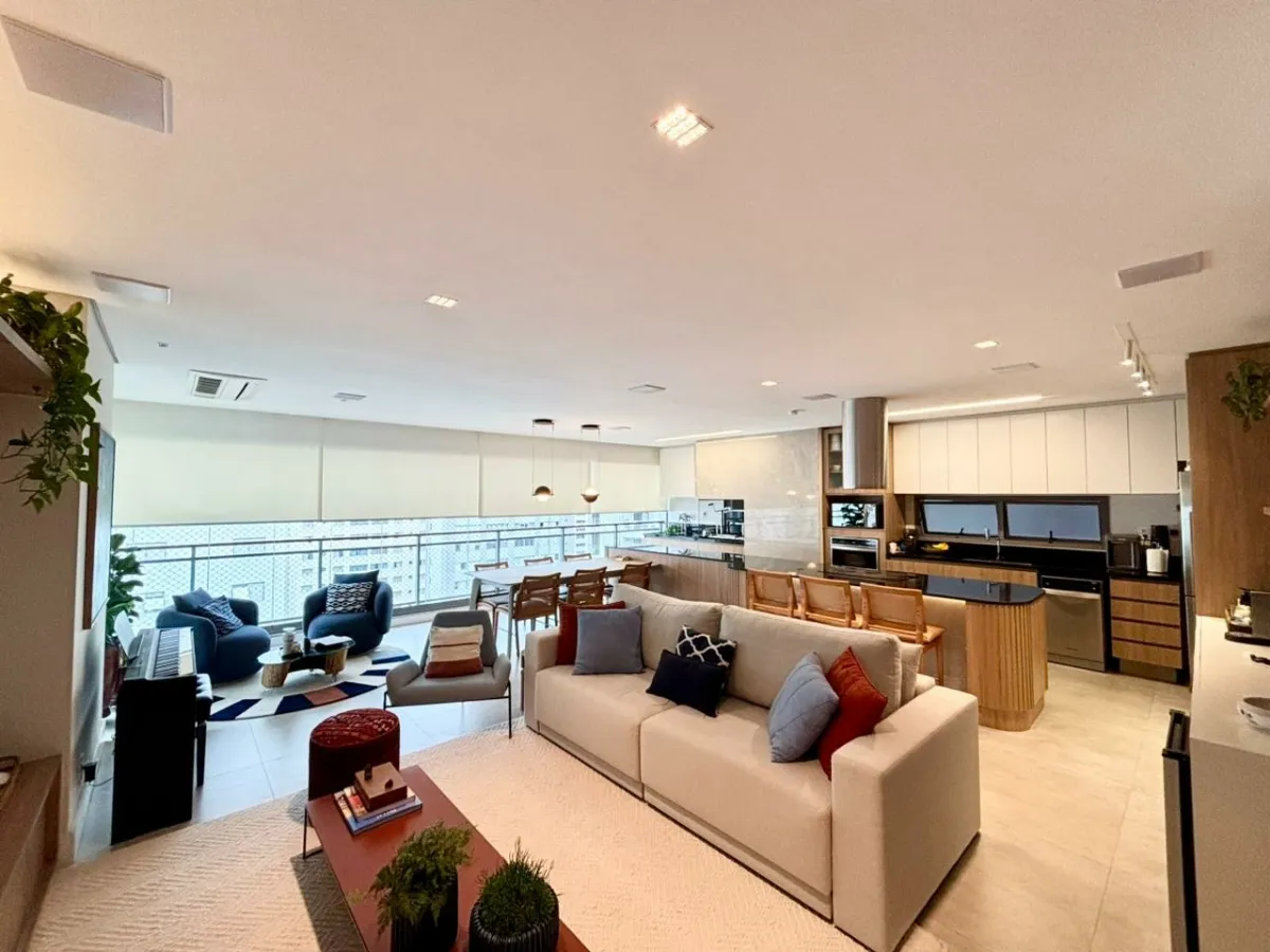 Apartamento para venda em Moema com 3 quartos, sendo 3 suítes, 165m²