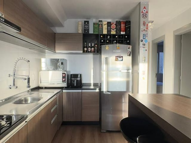 Apartamento 2 quartos e 1 banheiro, à venda, no bairro Desvio Rizzo em Caxias do Sul