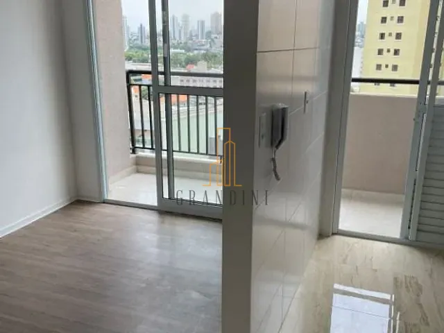 Apartamento 2 quartos e 2 banheiros, à venda, no bairro Parque das Nações em Santo André