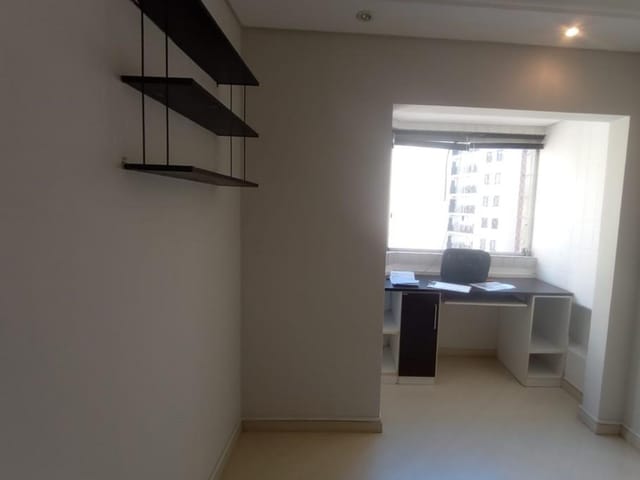 Apartamento 1 quarto e 1 banheiro, para alugar, no bairro Centro em Curitiba