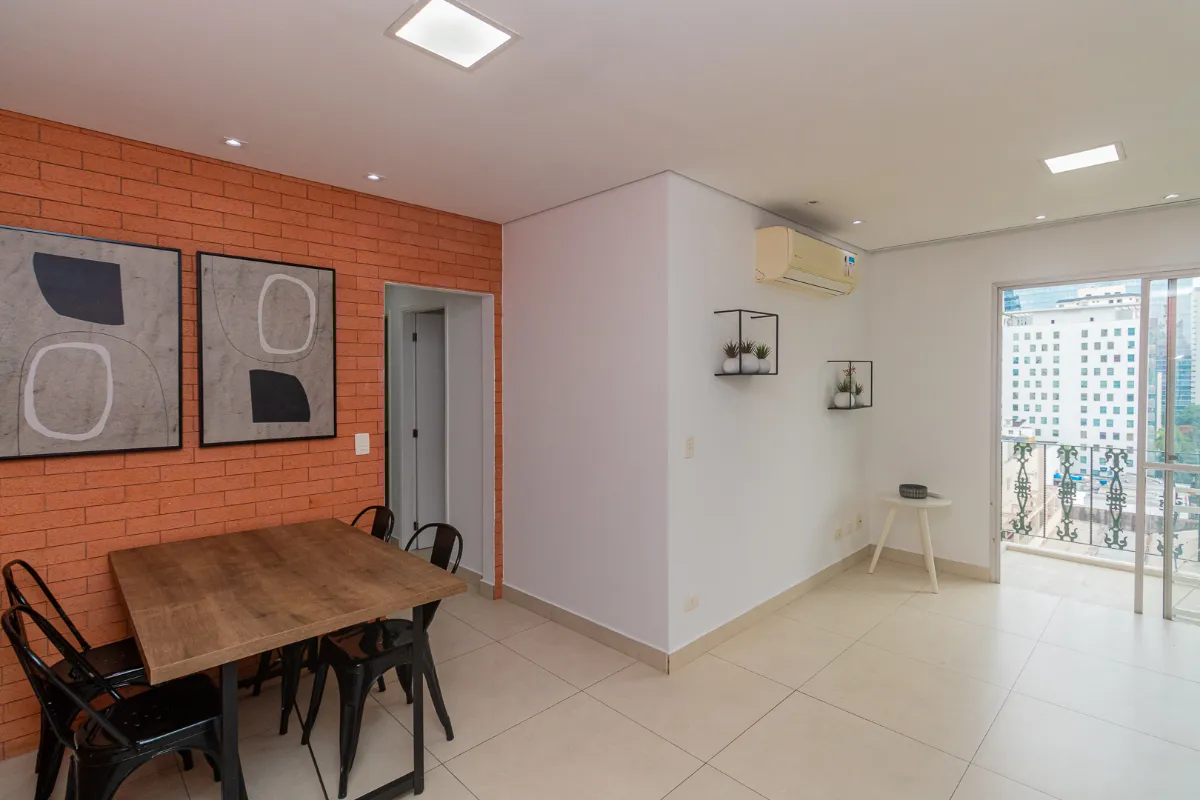 Apartamento para venda em Itaim Bibi com 2 quartos, sendo 1 suíte, 88m²