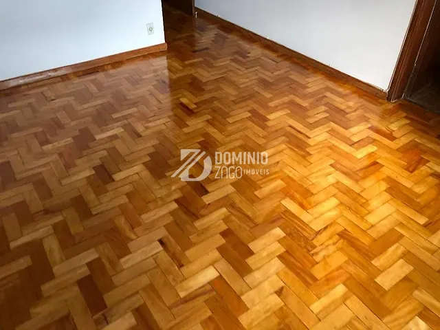 Apartamento 4 quartos e 3 banheiros, para alugar, no bairro Centro em Uberaba