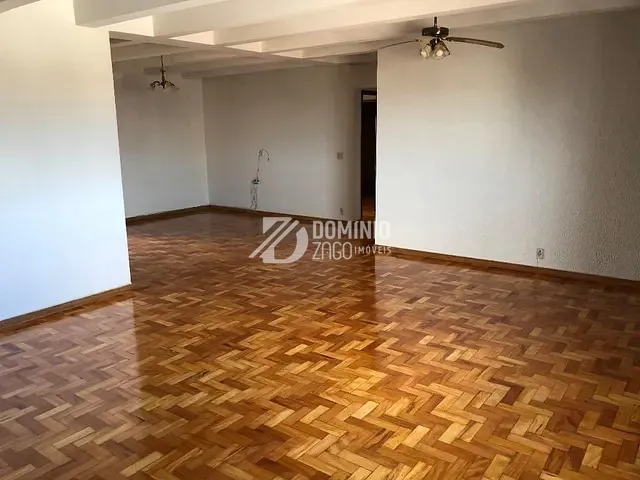 Apartamento 4 quartos e 3 banheiros, para alugar, no bairro Centro em Uberaba