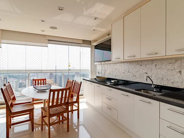 Foto do Apartamento - Apartamento para venda em Morumbi com 4 quartos, sendo 3 suítes, 185m² | Lares e Andares Imóveis