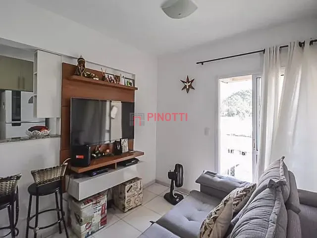 Apartamento 2 quartos e 1 banheiro, à venda, no bairro Baeta Neves em São Bernardo do Campo