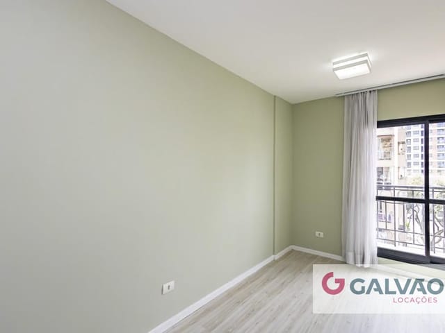 Apartamento 1 quarto e 1 banheiro, para alugar, no bairro Portão em Curitiba