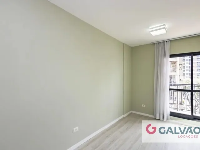 Apartamento 1 quarto e 1 banheiro, para alugar, no bairro Portão em Curitiba