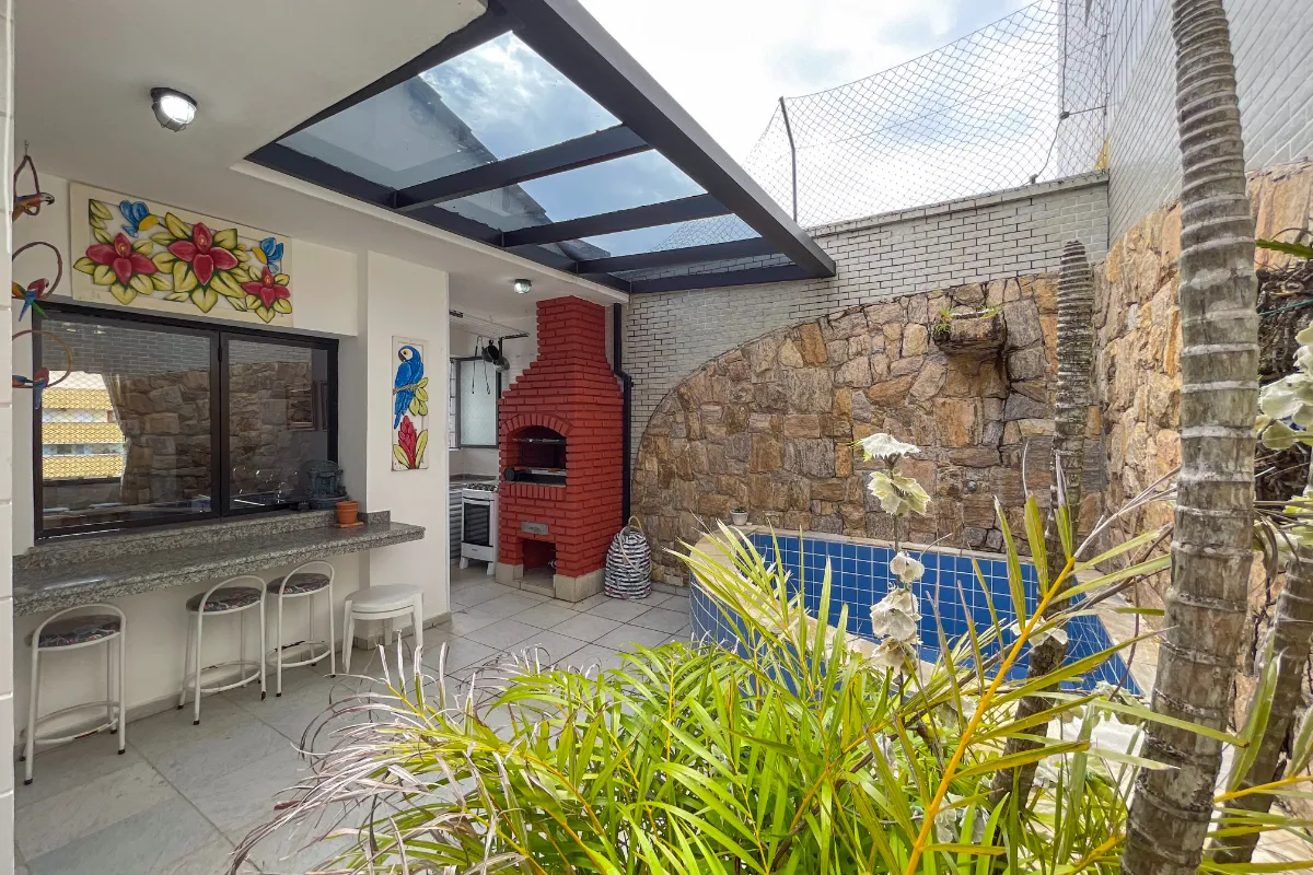 Duplex para venda em Maitinga com 3 quartos, sendo 2 suítes, 143m²