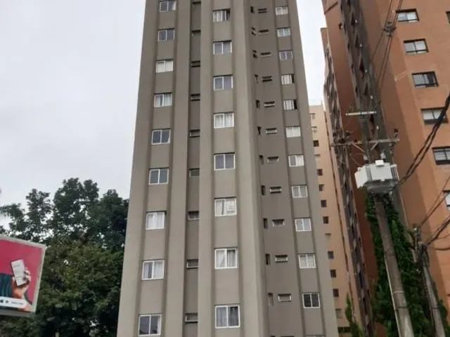 Apartamento 1 quarto e 1 banheiro, para alugar, no bairro Bigorrilho em Curitiba