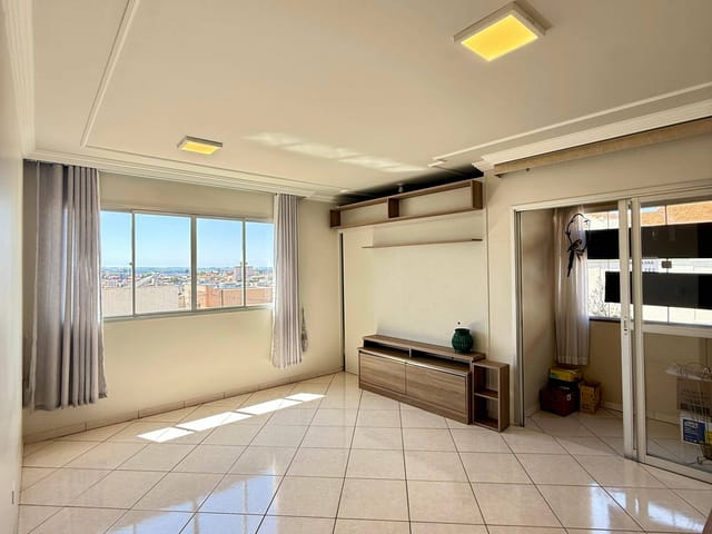 Apartamento com 151m² 3 quartos e 3 banheiros, à venda, no bairro Centro em Ponta Grossa