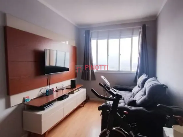 Apartamento 2 quartos e 1 banheiro, à venda, no bairro Canhema em Diadema