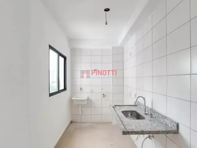 Apartamento 2 quartos e 1 banheiro, à venda, no bairro Vila Baeta Neves em São Bernardo do Campo