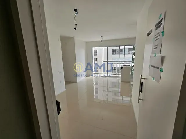 Apartamento 2 quartos e 2 banheiros, à venda, no bairro Setor Bueno em Goiânia
