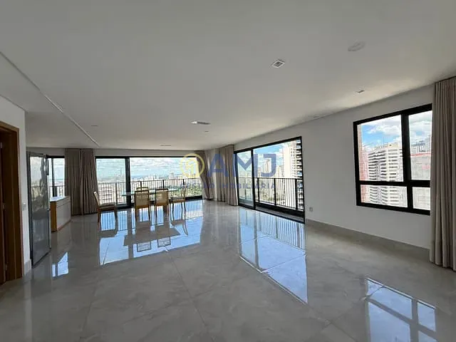 Apartamento 3 quartos e 4 banheiros, à venda, no bairro Setor Marista em Goiânia