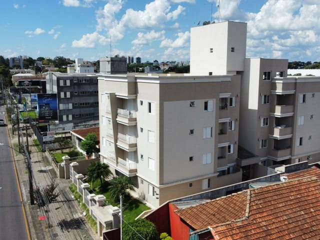 Apartamento 3 quartos e 2 banheiros, para alugar, no bairro Alto da Rua XV em Curitiba