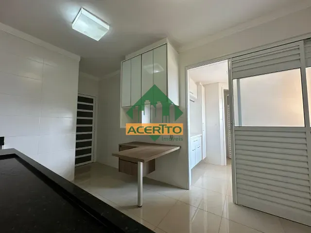 Apartamento 3 quartos e 5 banheiros, para alugar, no bairro Jardim Sumaré em Araçatuba