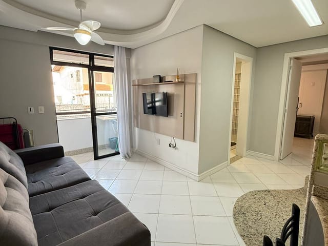 Apartamento 1 quarto e 1 banheiro, à venda, no bairro Ingleses do Rio Vermelho em Florianópolis
